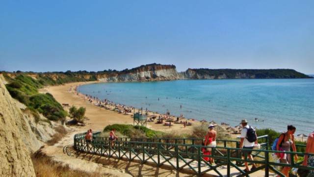 Zakynthos en de Baai van Laganas - legstrand voor zeeschildpadden en ligstrand voor toeristen